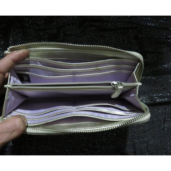 Coach Cream Signature C Logo Zip Around Accordion Continental Long Wallet - Picture 11 of 11